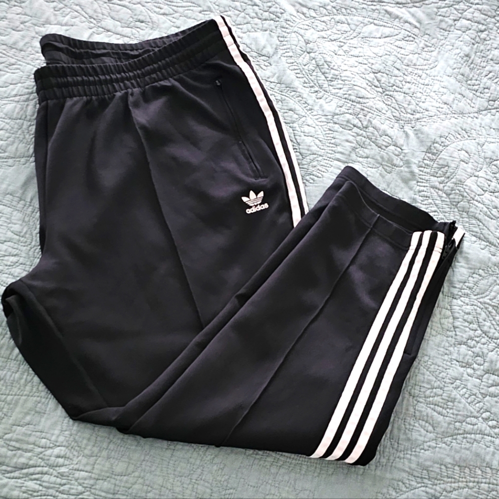Adidas Originals Women's Plus Size Primeblue SST Track Pants, size 4x, Black